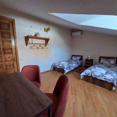 Hotel Alpha Tbilissi Extérieur photo